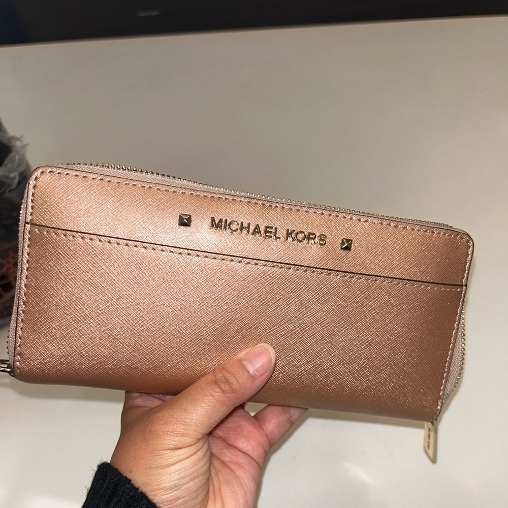 Michael Kors Leather Continental Wristlet